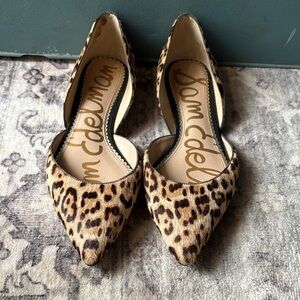 Sam Edelman size 7.5 cow fur pointed flats in leopard print.